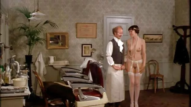 Morena sexy videos porno audio en español muy bien follada por dos tíos