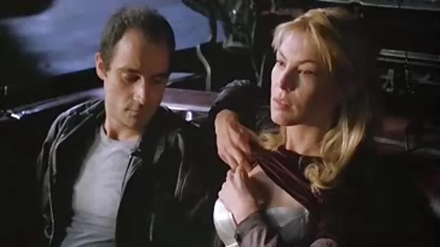 El tipo ver videos xxx en español lamió el coño del testigo en la reunión