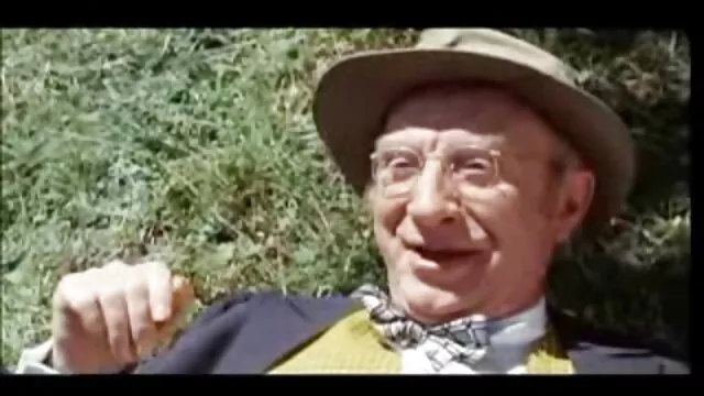 Una rubia regordeta se metió dos dedos lesbianas xxx español en sus agujeros