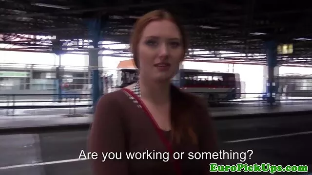 Ex esposa porno español familia acaricia su coño con un vibrador