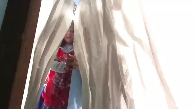 Pelirroja lesbiana Kendra serviporno españolas James viola a la morena Amber Stone