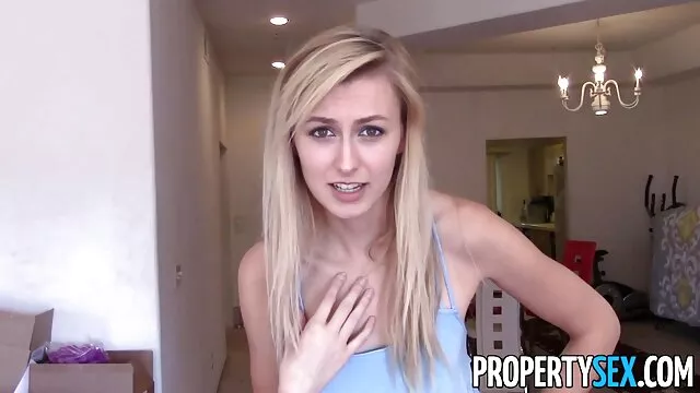 Rubia cachonda chupa falo xxx español casero de cristal y se masturba