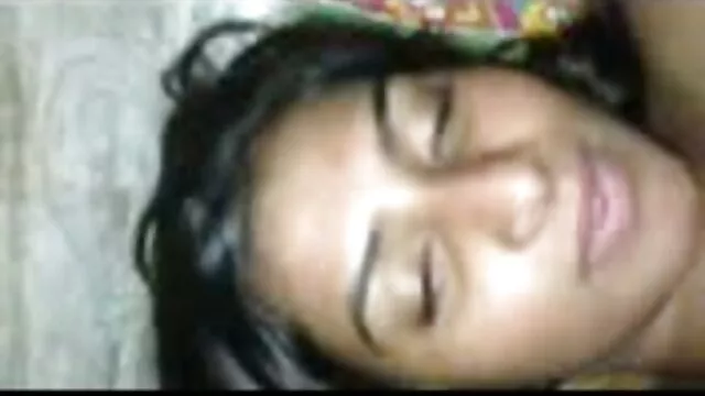 Asa xvídeo en español Akira se mete los dedos en el coño