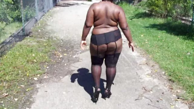 Tiffany sedujo al videos xxx subtitulado chico de sus sueños