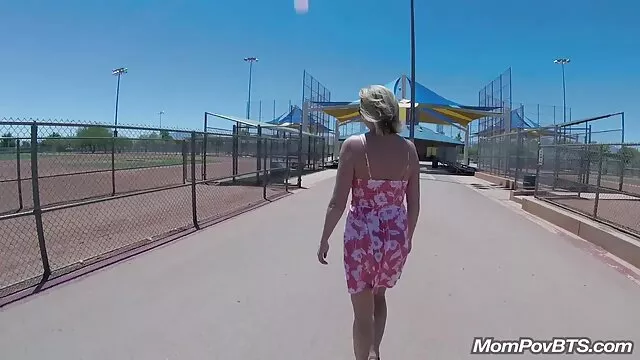 Gordo se folla a dos chicas y les vierte audio latino xxx esperma