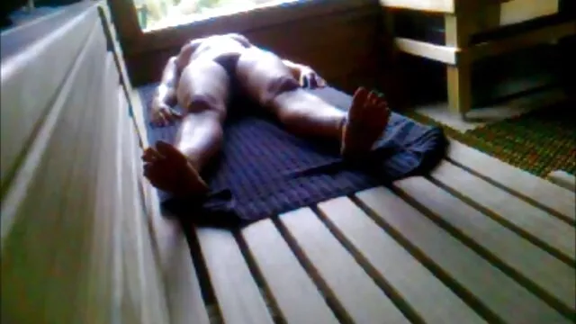 Inclinada sobre el cáncer dos gays follando en español rubias y follada