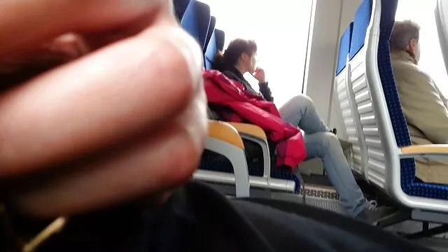 La perra se folla con diligencia el xxx gratis en español coño de su amiga con los dedos, y se la folla anal con la lengua