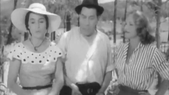 Sexy sucio perras lesbianas A la mierda anal en español en un strapon en el inodoro