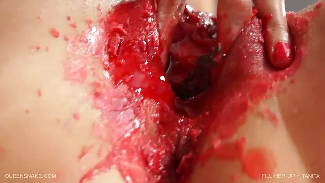 Dos hermosas putas entraron a la tienda y se videos pornos sub español follaron al vendedor